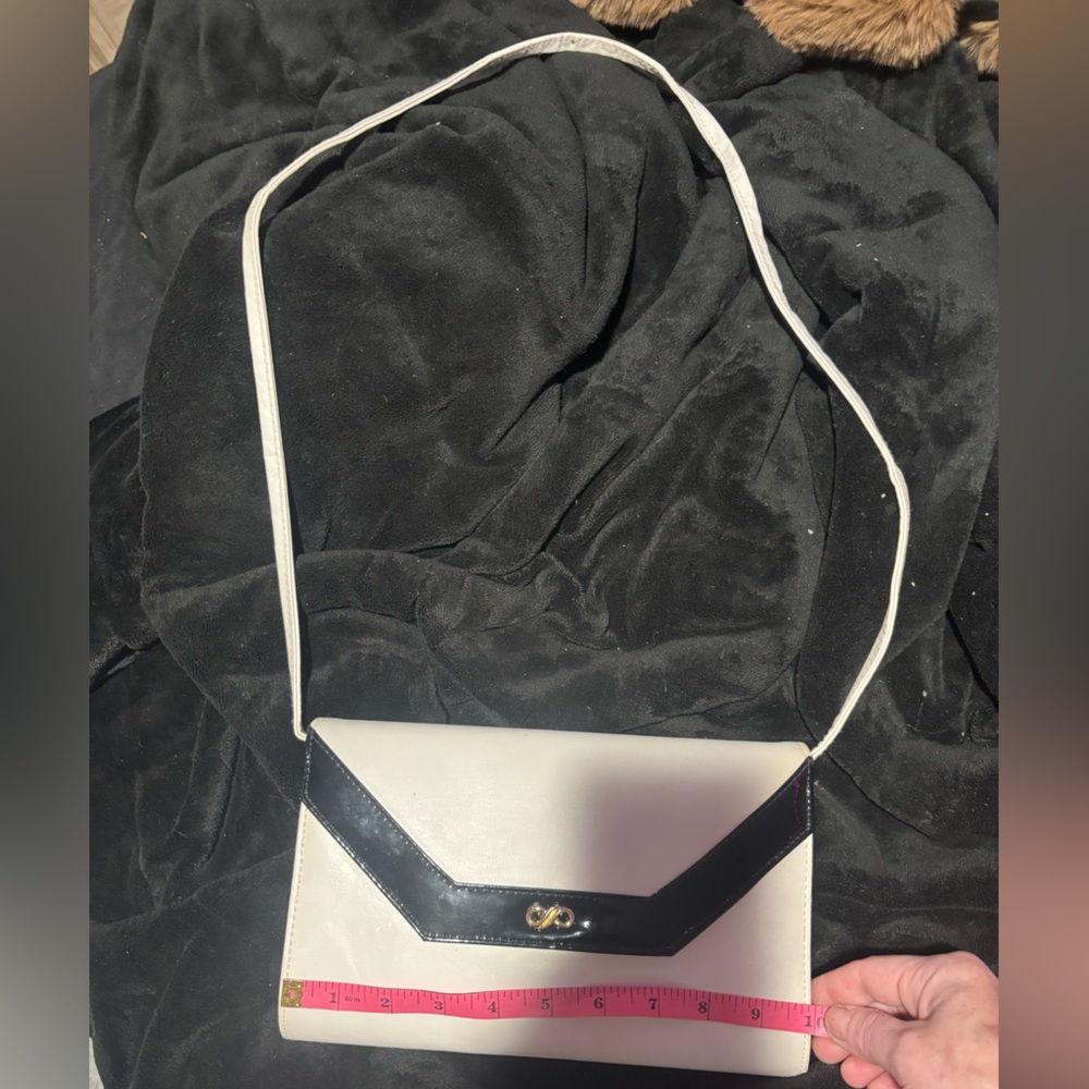 NWOT Black and White Clutch/Shoulder bag YOUR CHOICE
